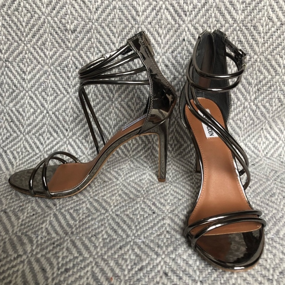 Steve Madden Silver Strappy 4” Heels Size 10